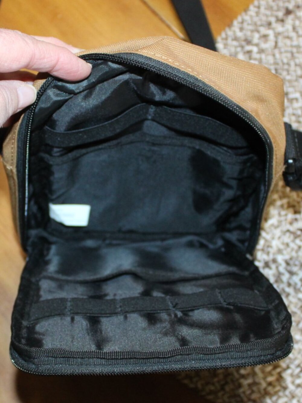 NWOT Carhartt Legacy Crossbody Bag SHARP! - Picture 13 of 14